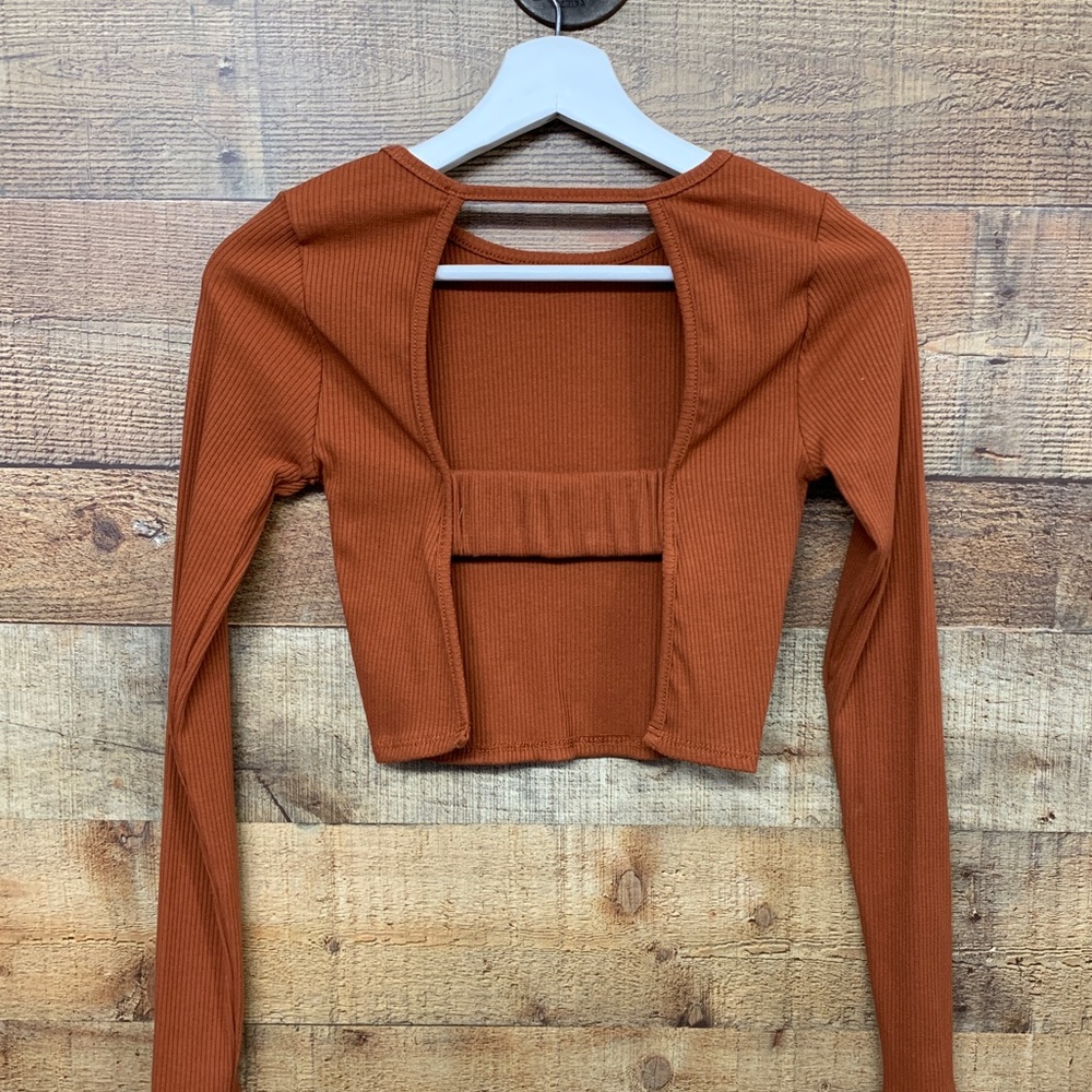 Back cut out crop top